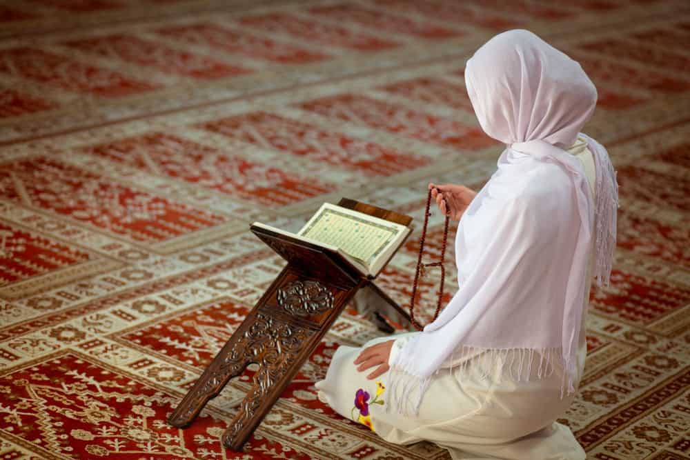 تفسير حلم الجلوس في المسجد في المنام